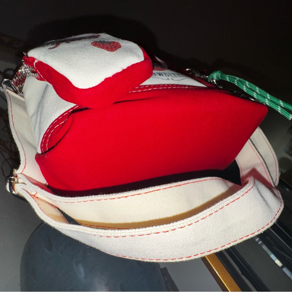 Aeropostale Red & White Farm Fresh Tote crossbody Bag w coin purse & charms NWT - Picture 11 of 16